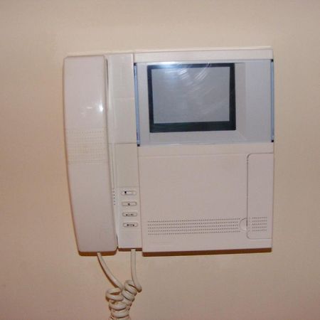 Number 10 Serviced Apartment - City Center Southampton Room photo